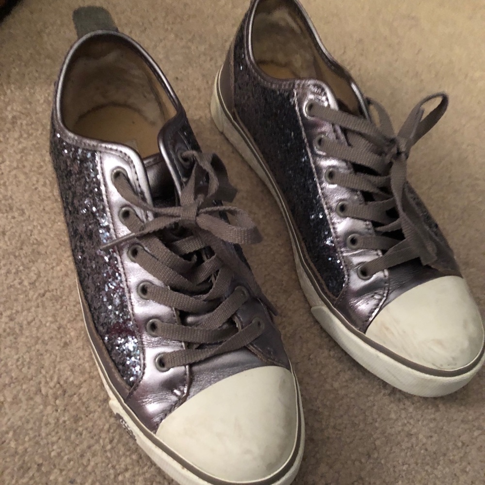 UGG Sneakers